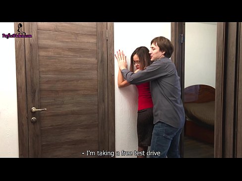 ❤️ Сэксуальны рыэлтар пачуццёва тузае шапіках і трахаецца, прадаючы сваю кватэру - Крэмпай ☑ Якасны сэкс у нас